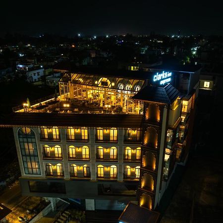 Clarks Inn Express, Ришикеш Экстерьер фото